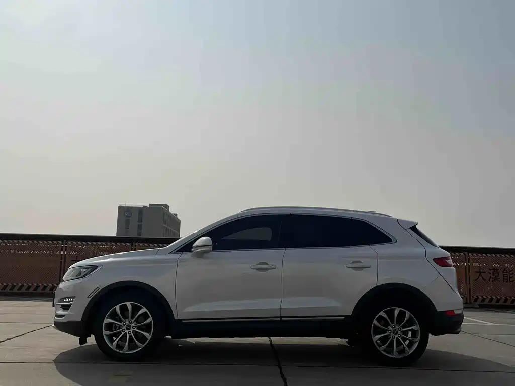 Lincoln MKC 2019 — фото 13
