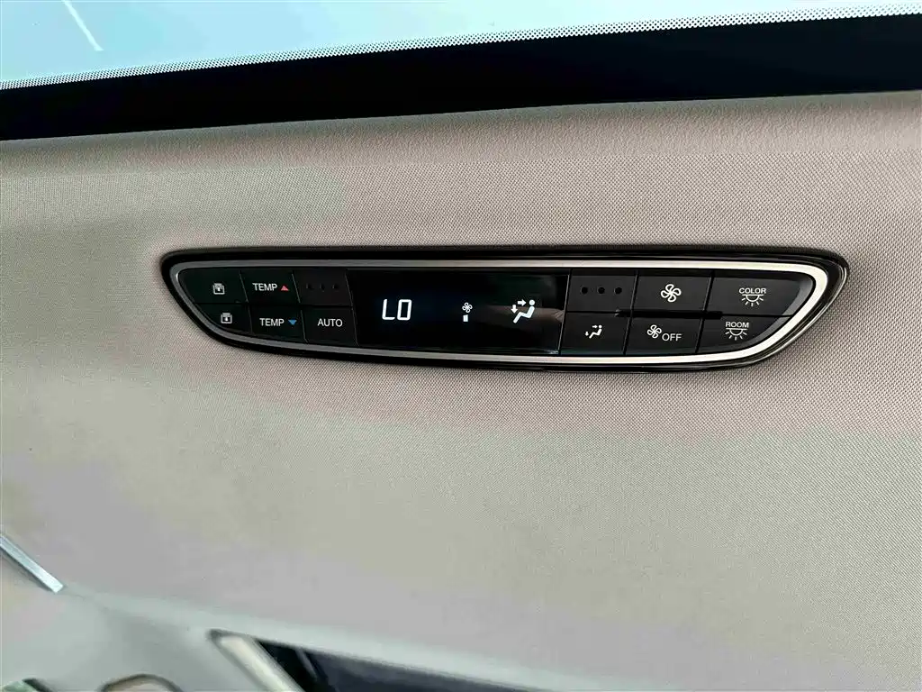 GAC Motor Trumpchi M8 2022 — фото 28