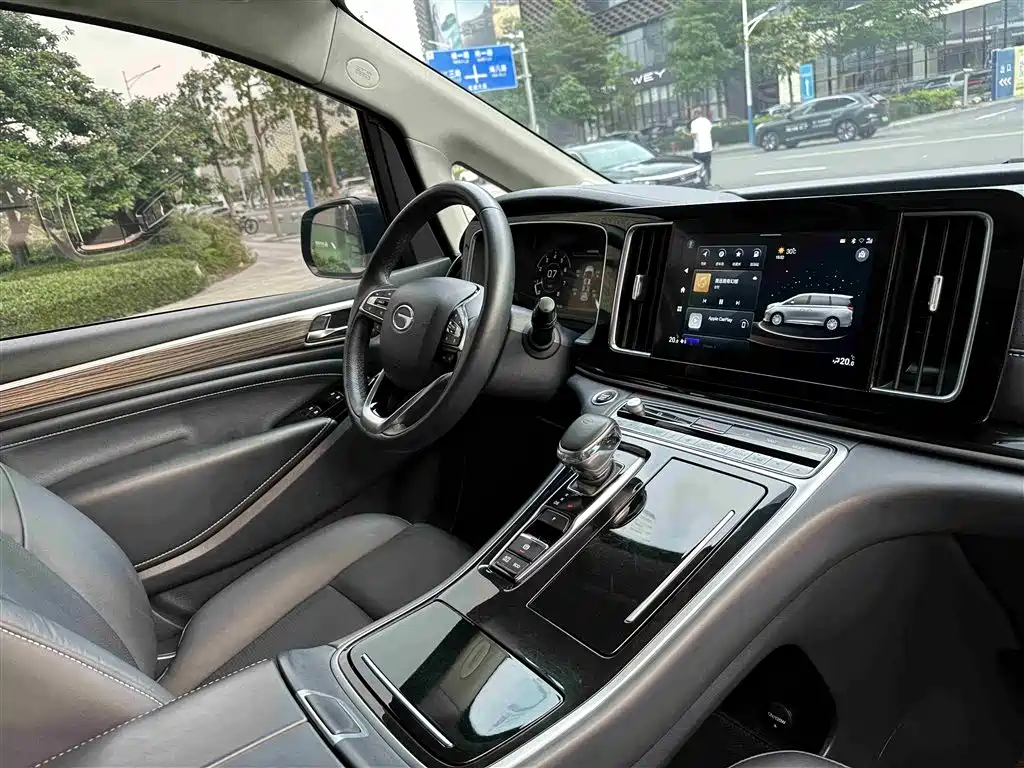 GAC Motor Trumpchi M8 2022 — фото 5
