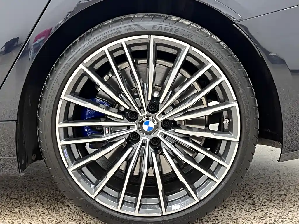 BMW 8 Series 2023 — фото 9