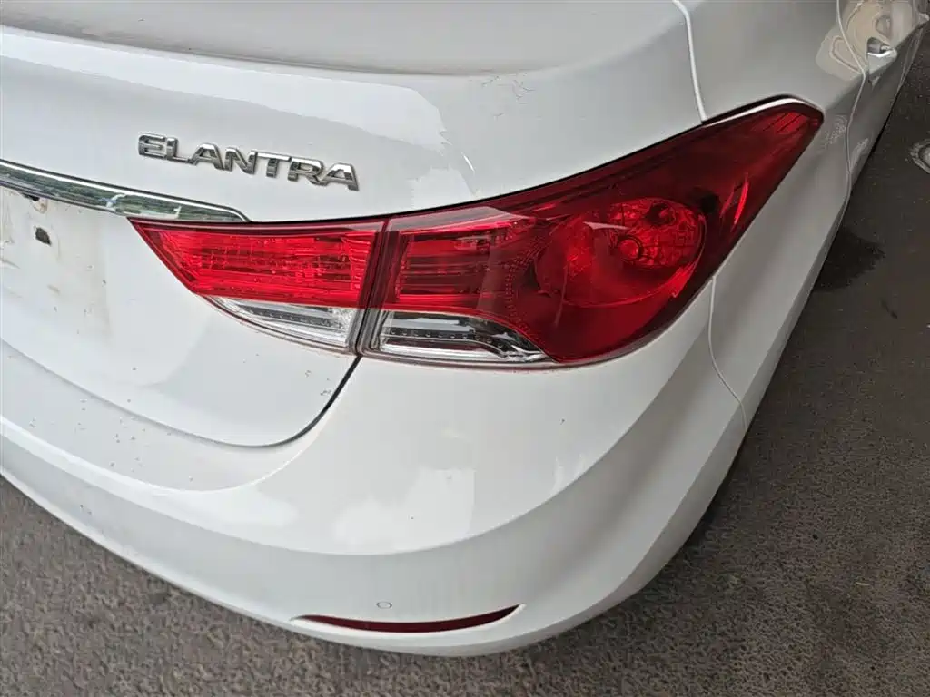 Hyundai Elantra Langdong 2015 — фото 8