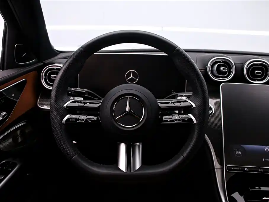 Mercedes-Benz C-Class 2023