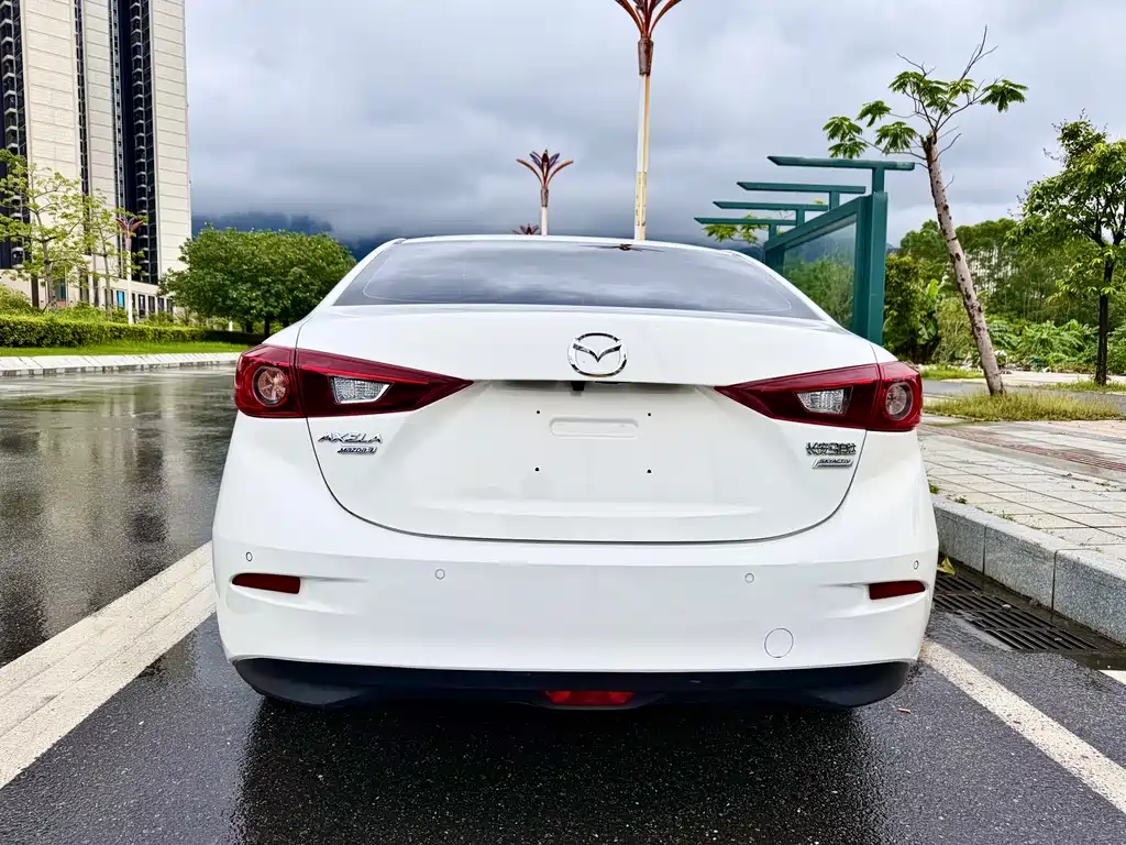 Mazda 3 Axela 2016