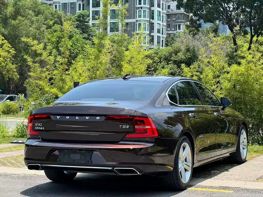 Volvo S90 2018 — фото 7