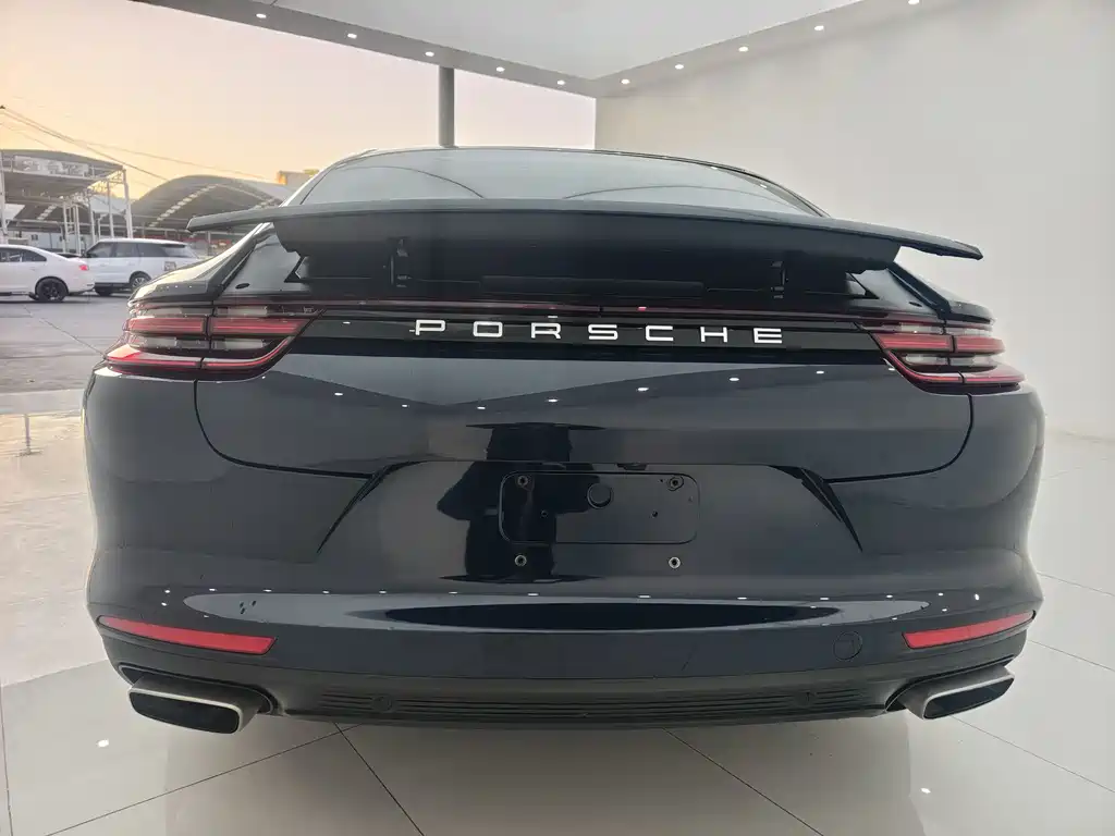 Porsche Panamera 2020 — фото 9