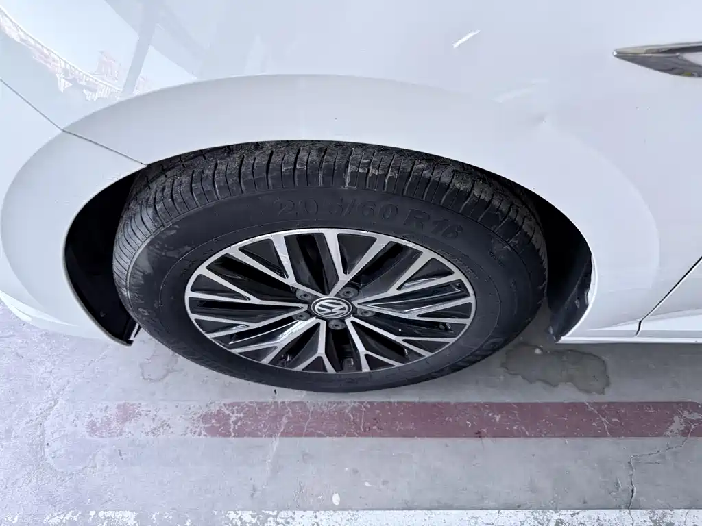 Volkswagen Sagitar 2021