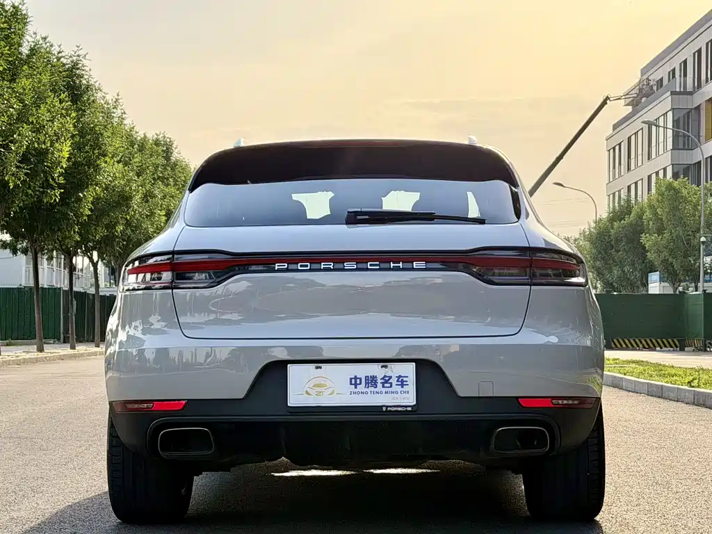 Porsche Macan 2019 — фото 28