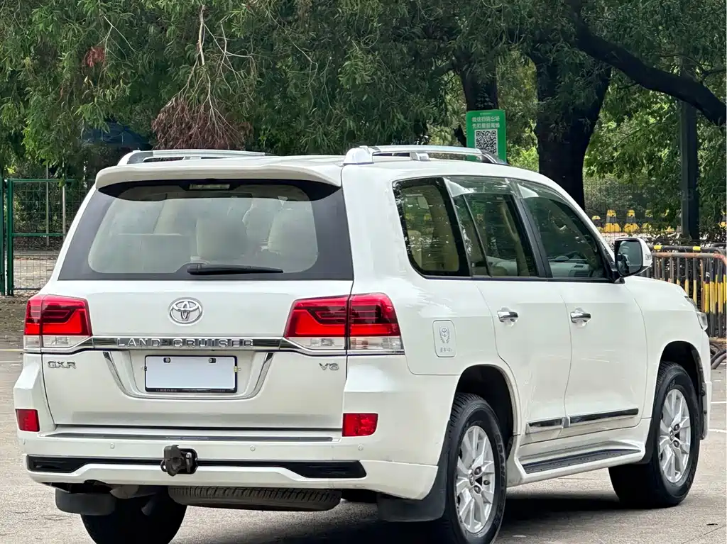 Toyota Land Cruiser 2017 — фото 14