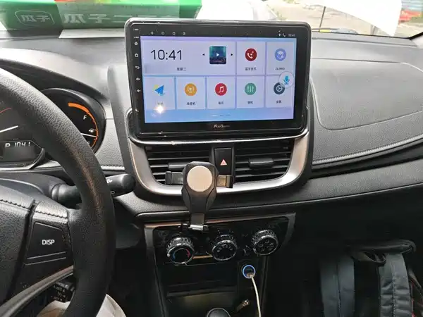 Toyota Yaris L 2022
