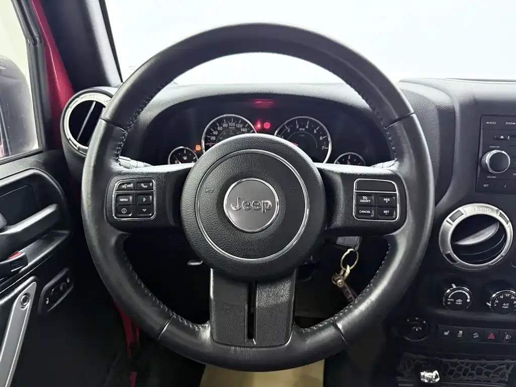 Jeep Wrangler 2018 — фото 8