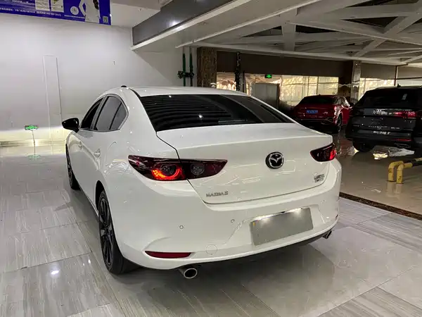 Mazda 3 Axela 2023
