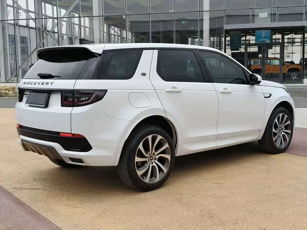 Land Rover Discovery Sport 2022 — фото 9