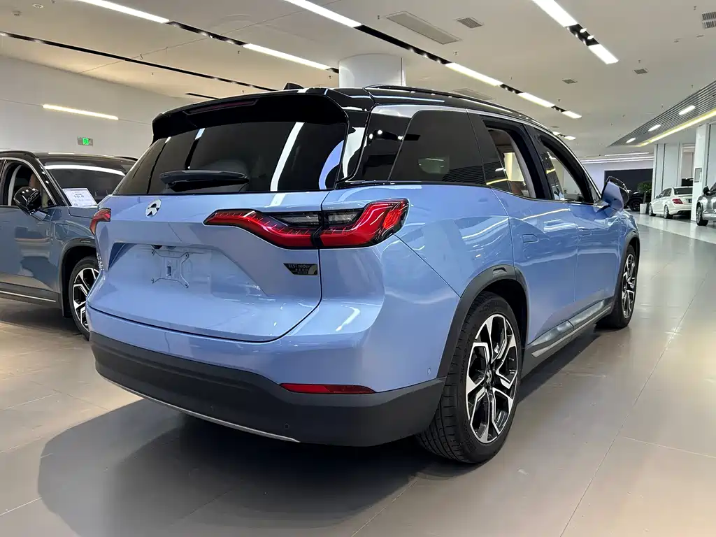 NIO ES8 2018