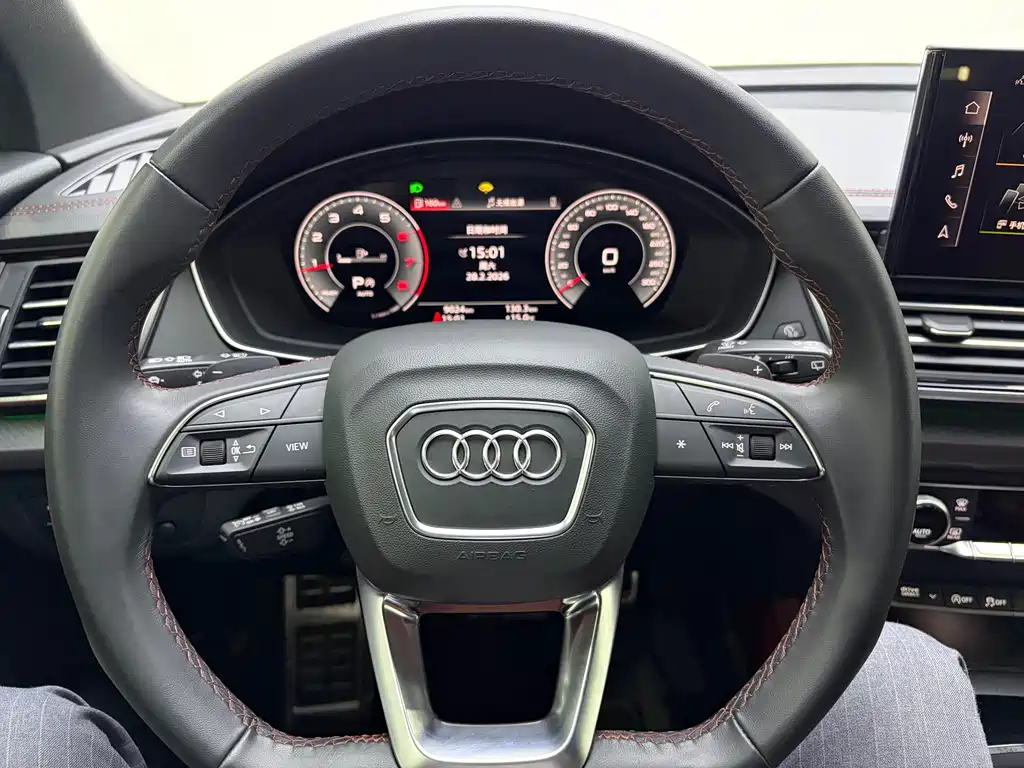 Audi Q5L 2025 — фото 13