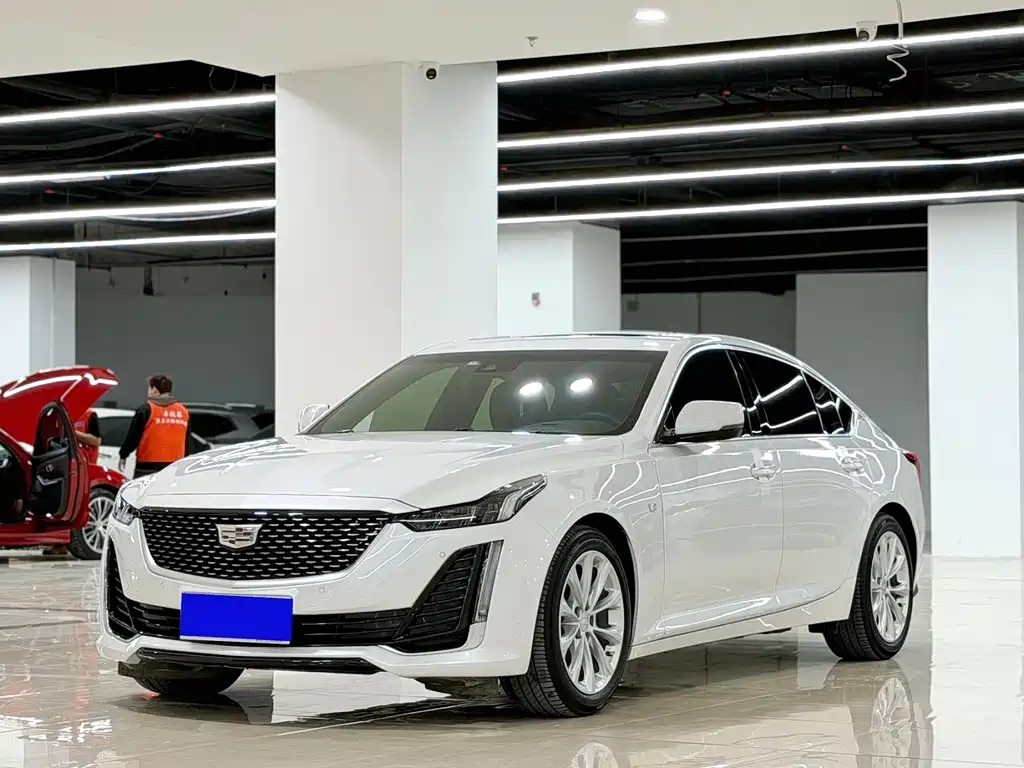 Cadillac CT5 2023 — фото 1