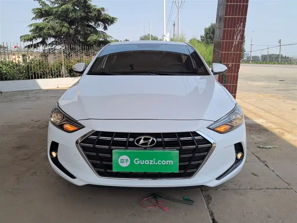 Hyundai Elantra 2019 — фото 3