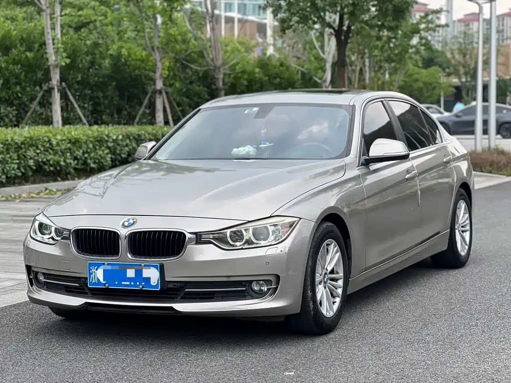 BMW 3 Series 2015 — фото 1