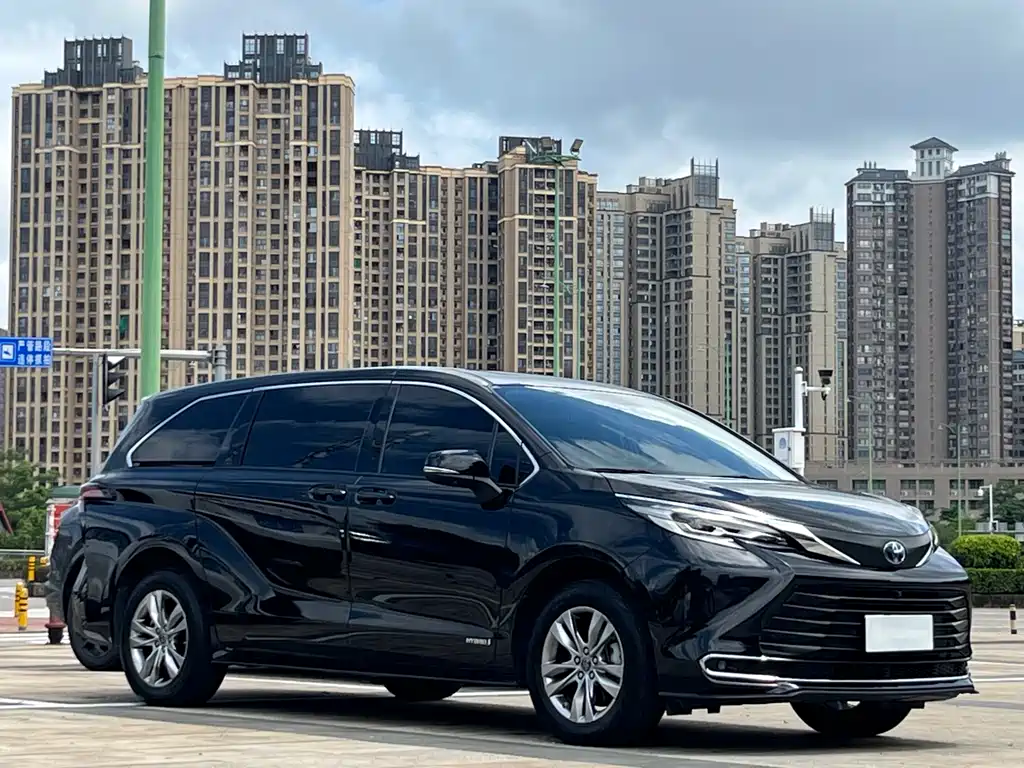 Toyota Sienna 2024
