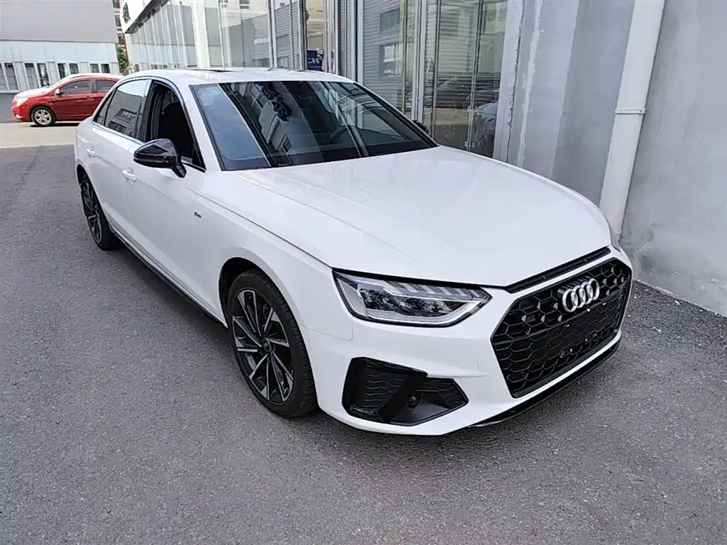 Audi A4L 2023 — фото 4