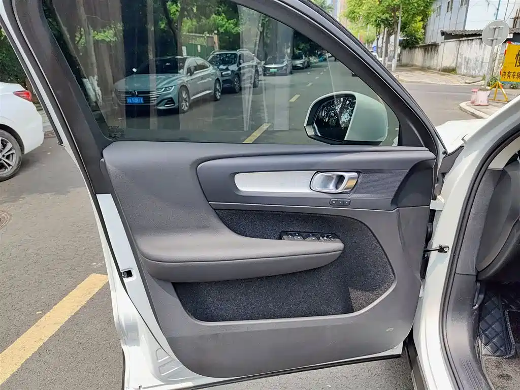 Volvo XC40 2022