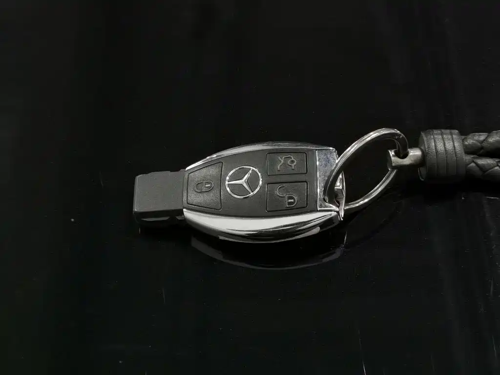 Mercedes-Benz GLC 2017 — фото 19