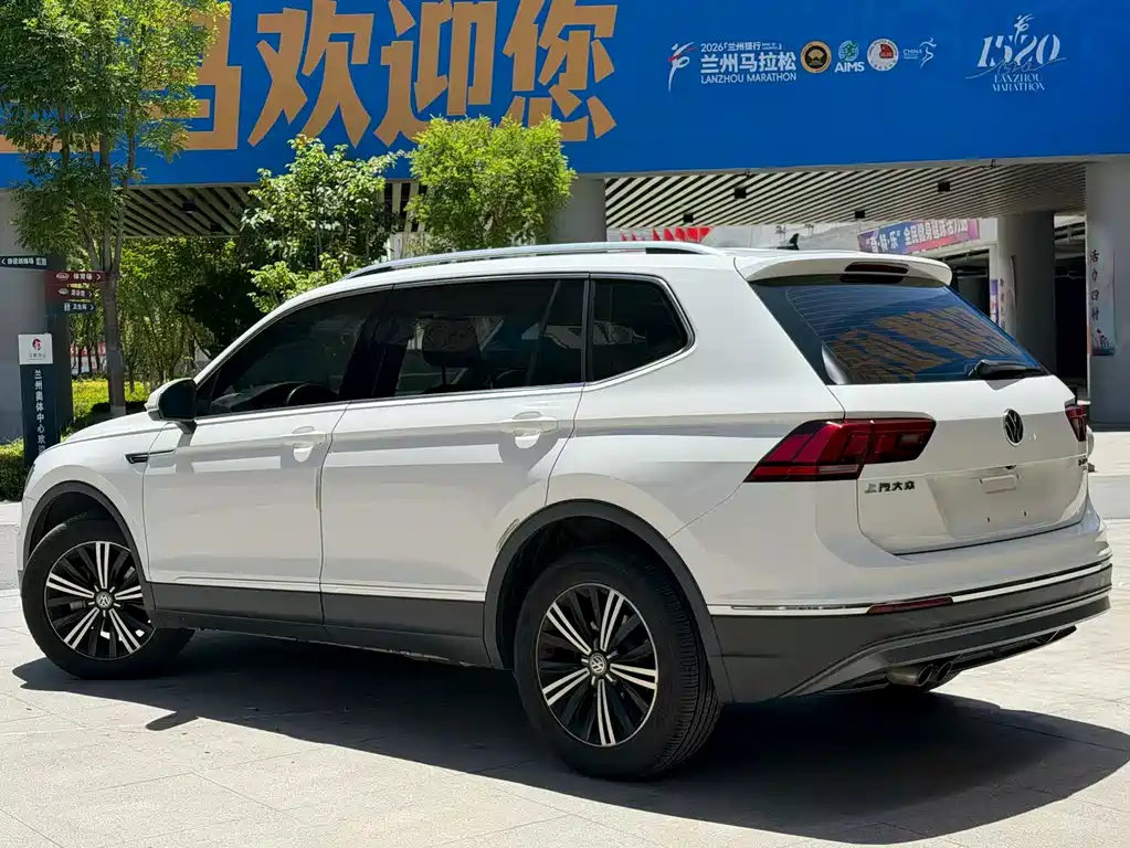 Volkswagen Tiguan L 2020 — фото 4