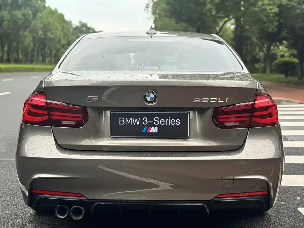 BMW 3 Series 2018 — фото 8