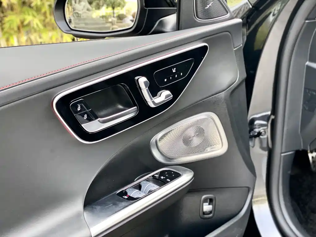 Mercedes-Benz C-Class AMG 2024 — фото 18