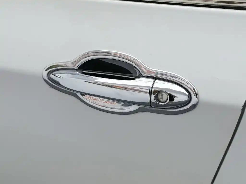 Chevrolet Cavalier 2017 — фото 18