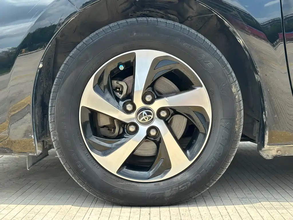 Toyota Levin 2017 — фото 11