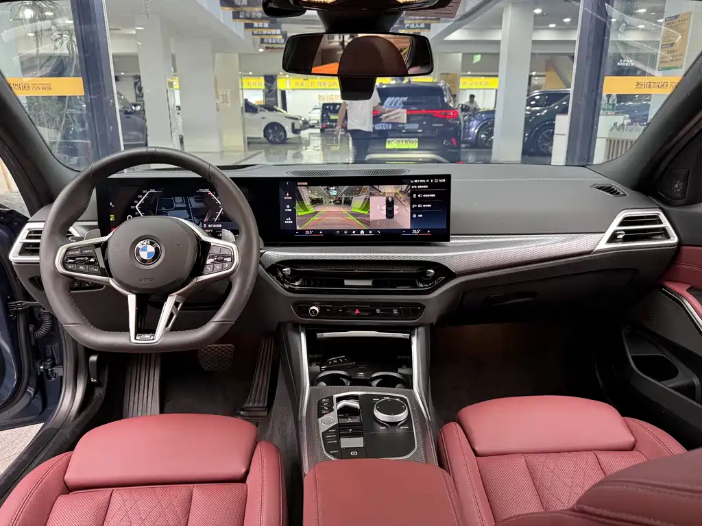 BMW 3 Series 2025 — фото 10