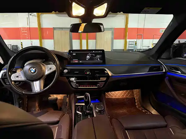 BMW 5 Series 2023