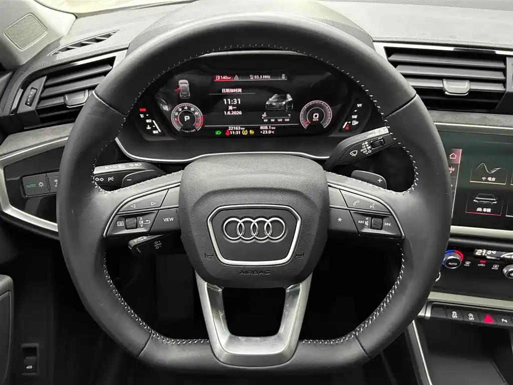 Audi Q3 2022 — фото 3