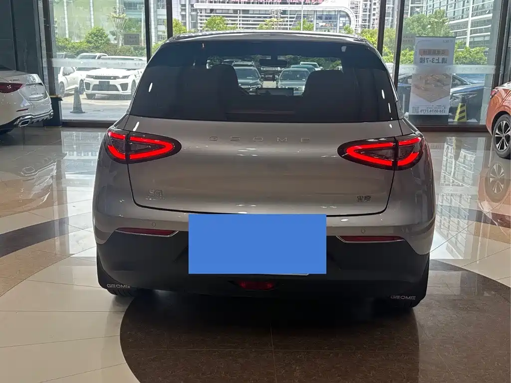 Geely Galaxy Starwish 2025 — фото 14