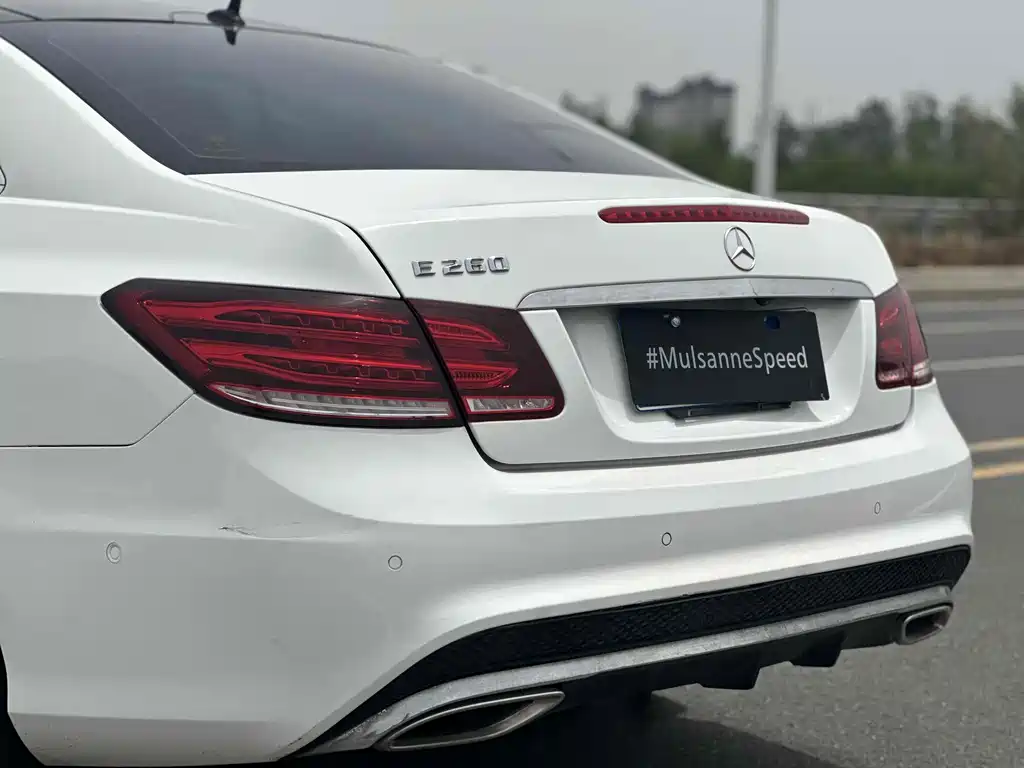 Mercedes-Benz E-Class 2015 — фото 13