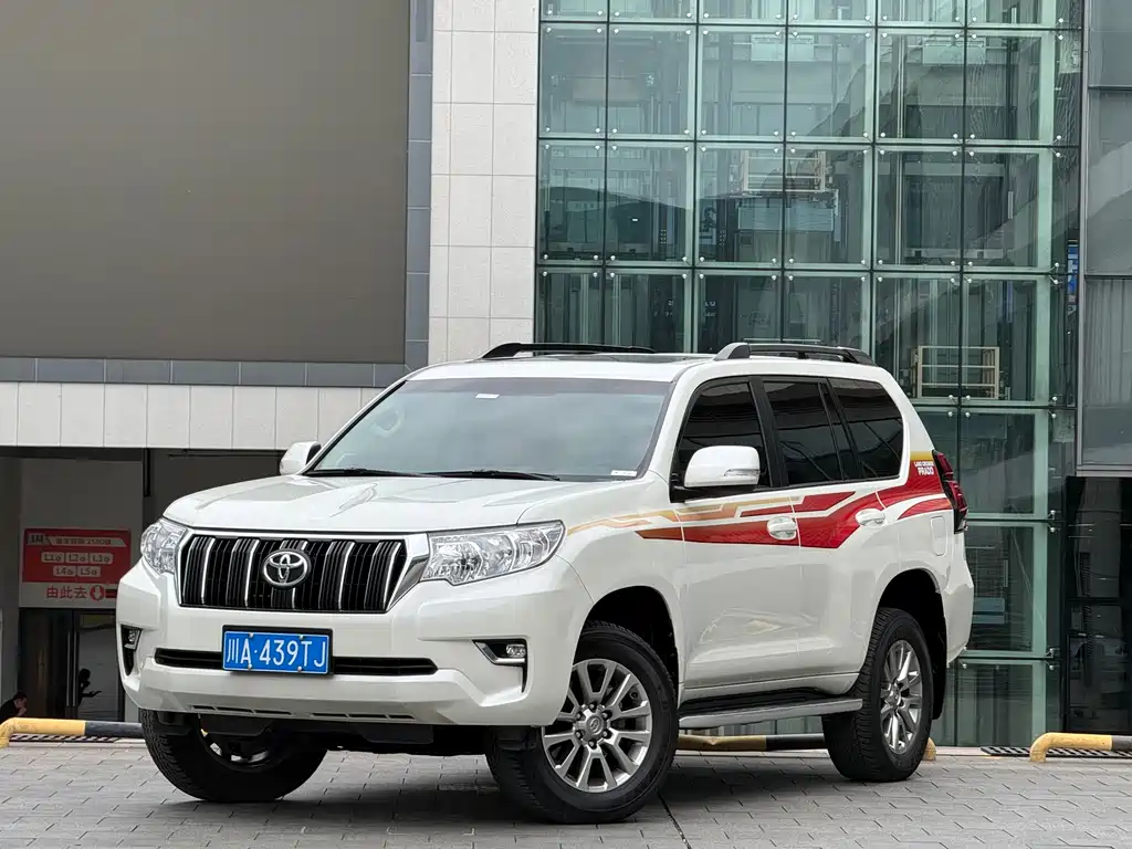 Toyota Prado 2019 — фото 1