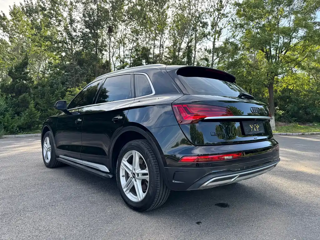 Audi Q5L 2022 — фото 23