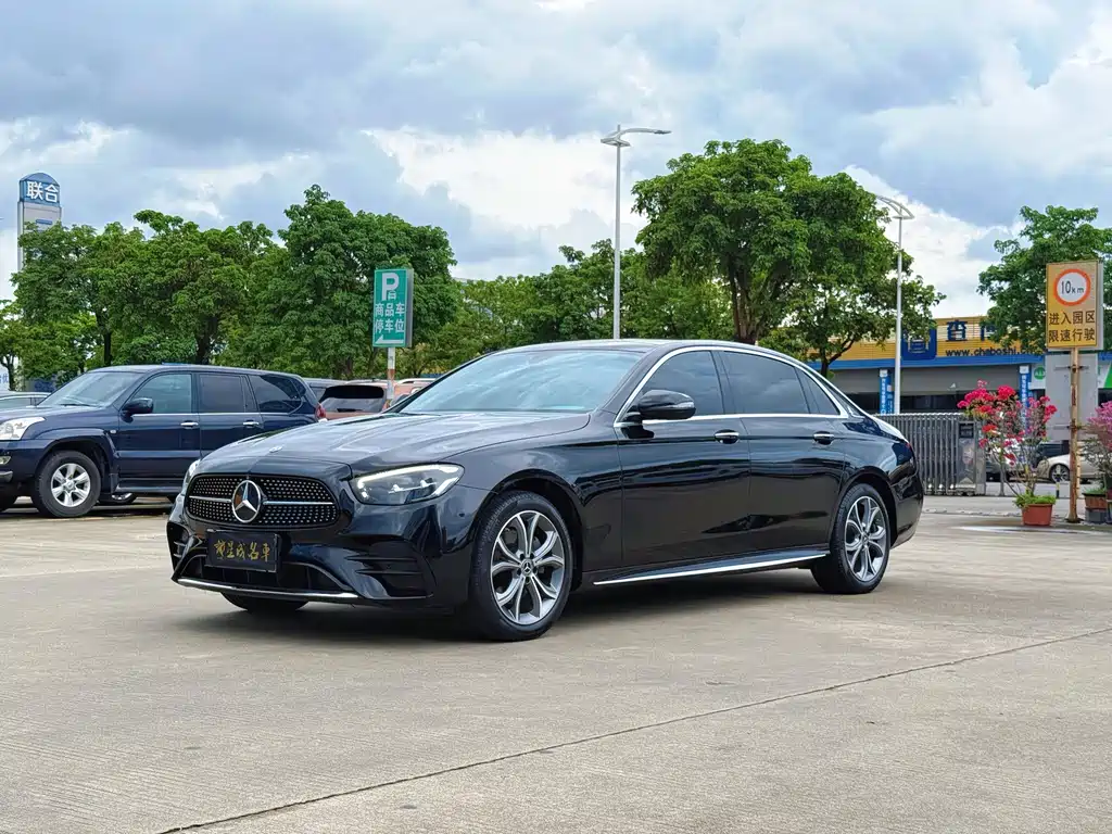Mercedes-Benz E-Class 2022