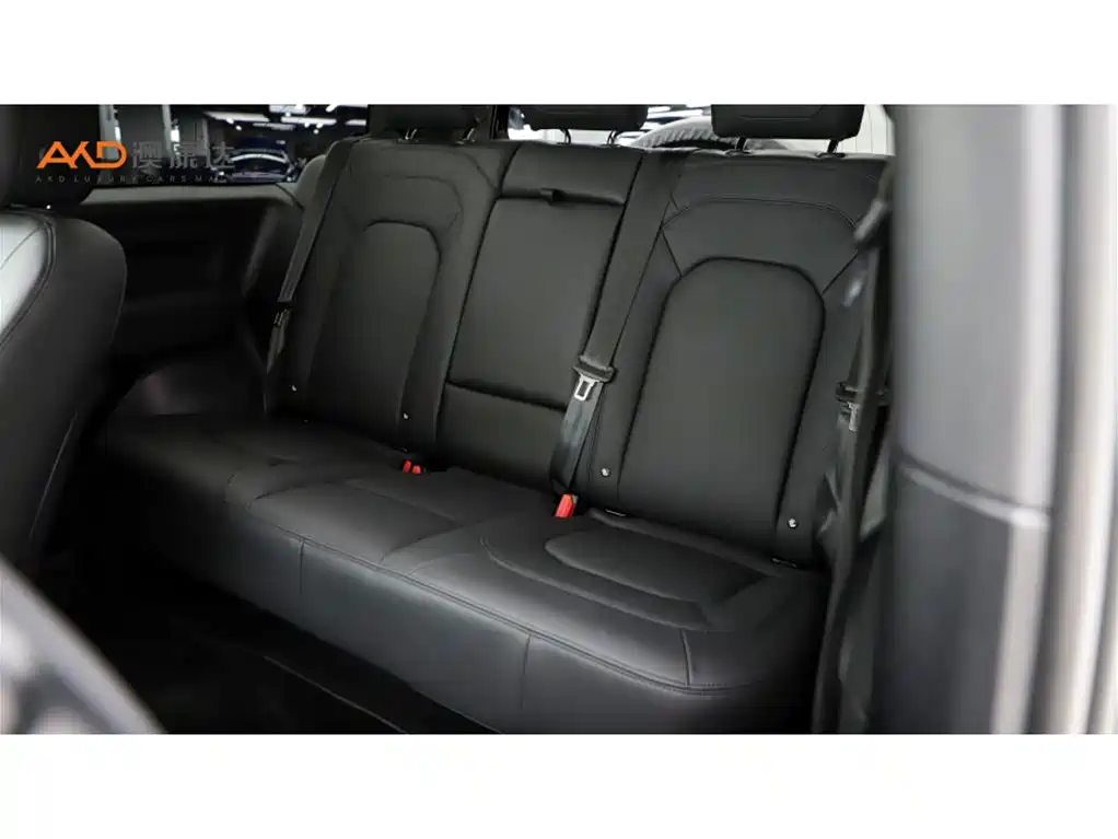 Land Rover Defender 2022