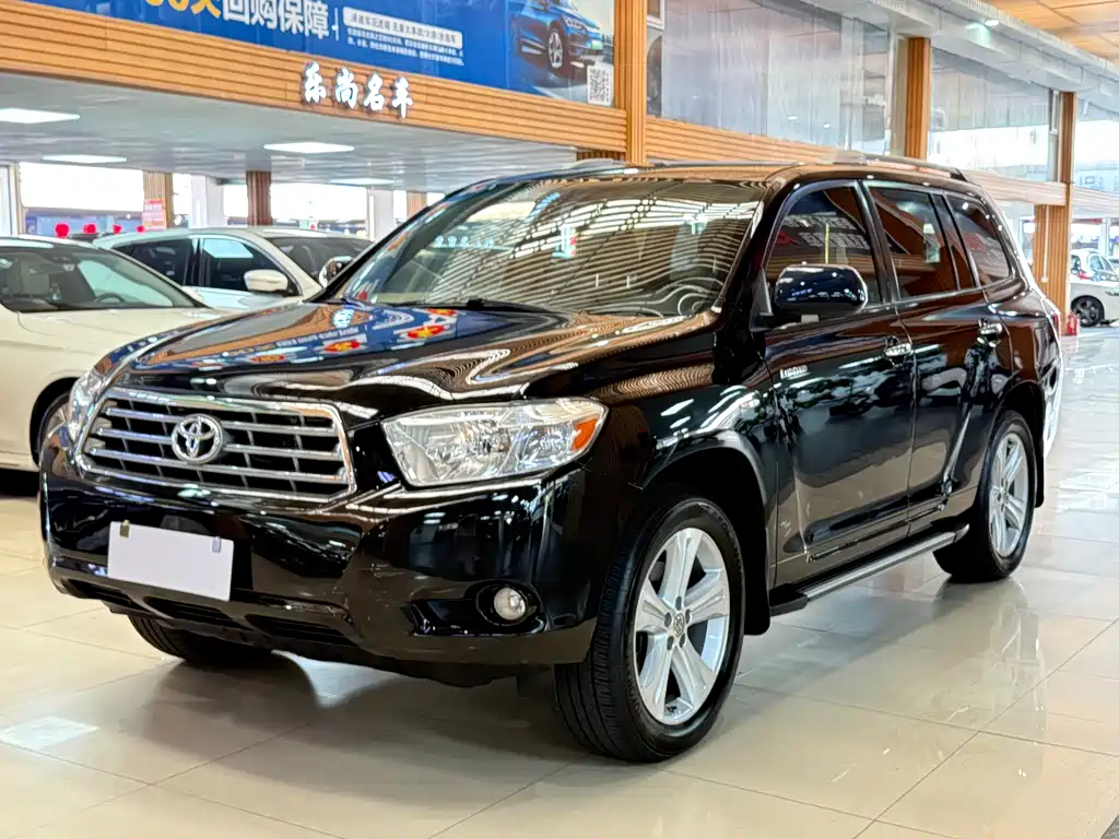 Toyota Highlander 2010 — фото 1