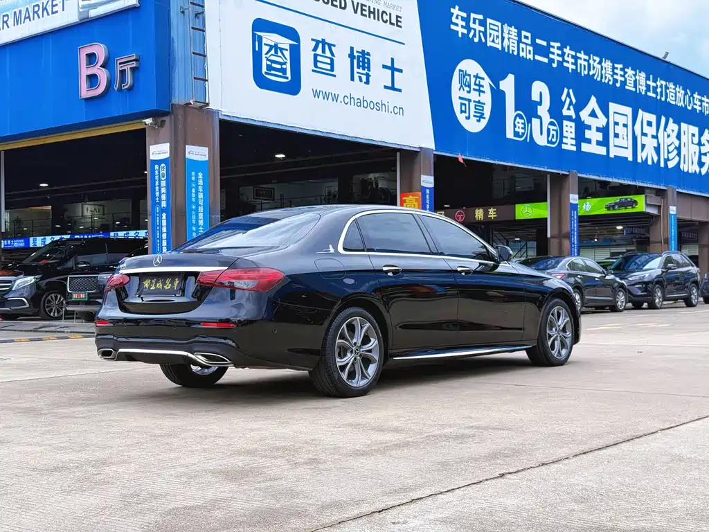 Mercedes-Benz E-Class 2022 — фото 18
