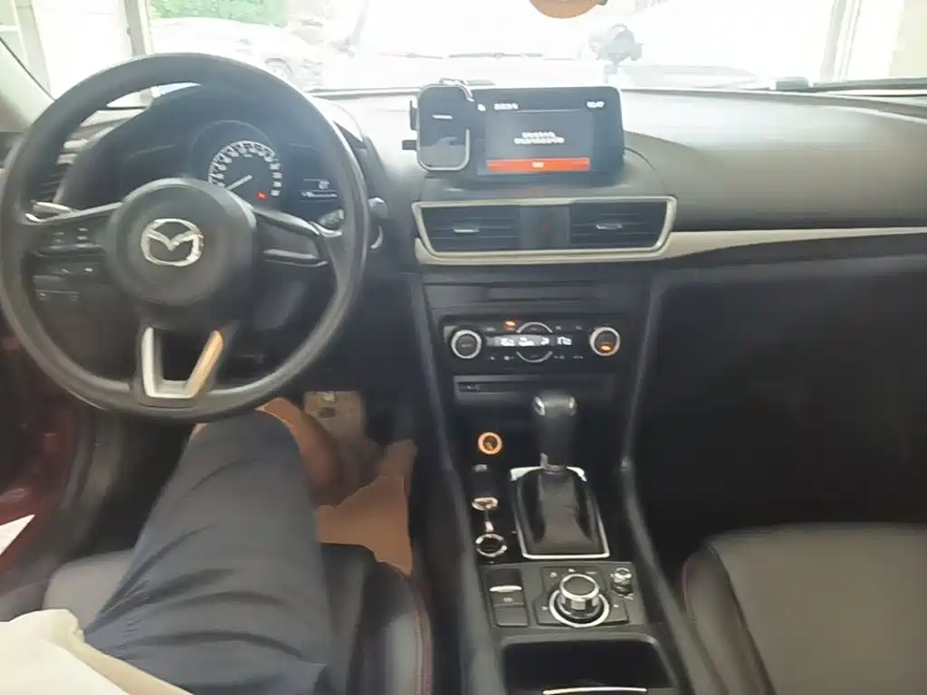 Mazda 3 Angkesela 2017 — фото 10