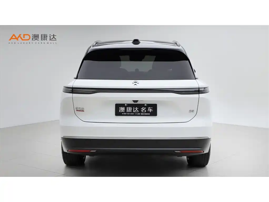 NIO ES8 2023