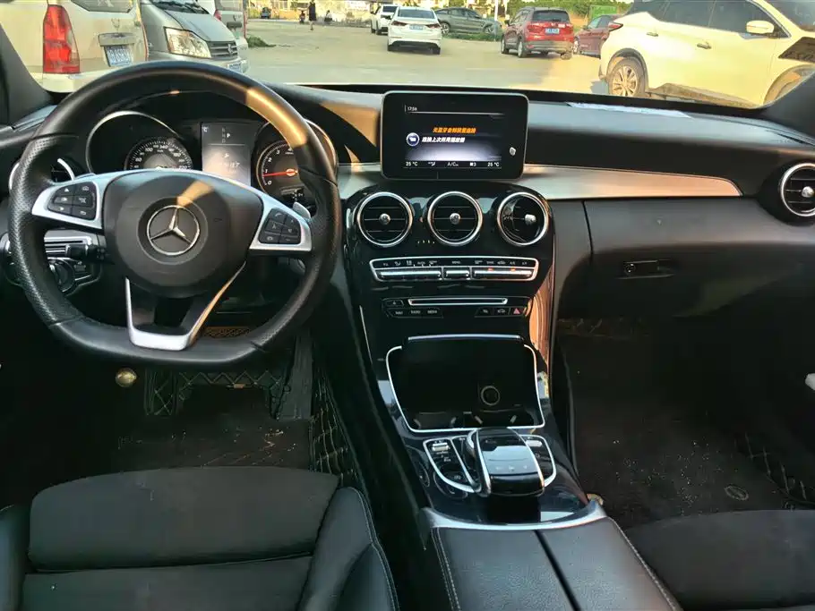 Mercedes-Benz C-Class 2017 — фото 12