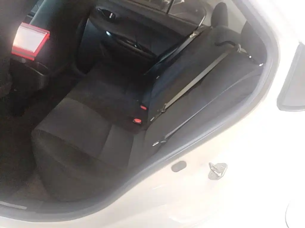 Toyota Yaris L 2018 — фото 17