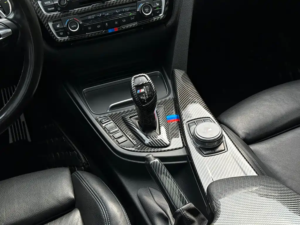 BMW 3 Series GT 2018 — фото 16