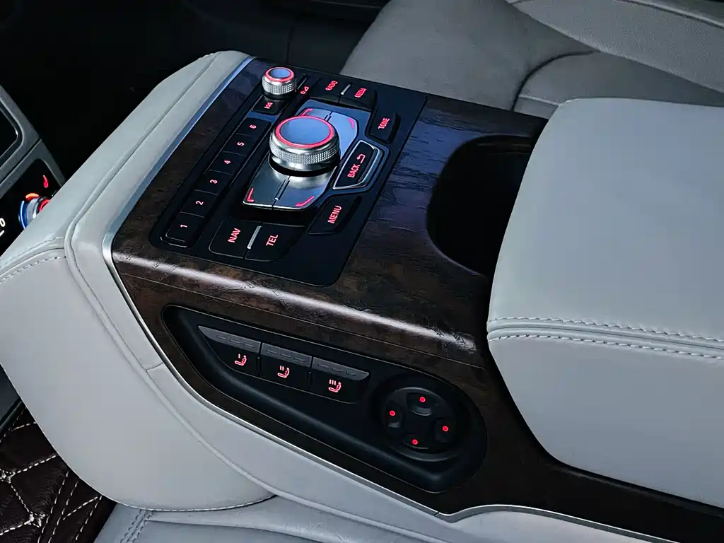 Audi A6L 2014 — фото 12