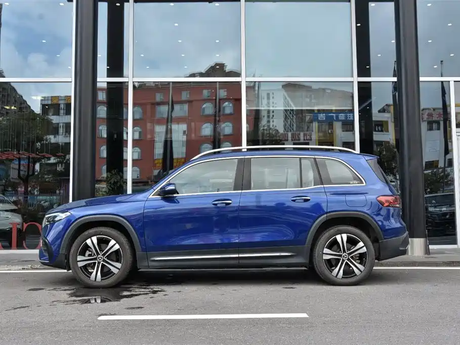 Mercedes-Benz EQB 2025