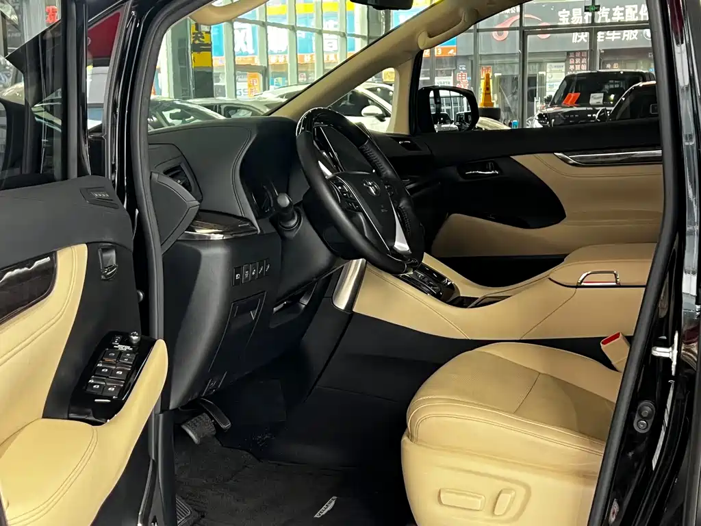Toyota Vellfire 2021 — фото 3