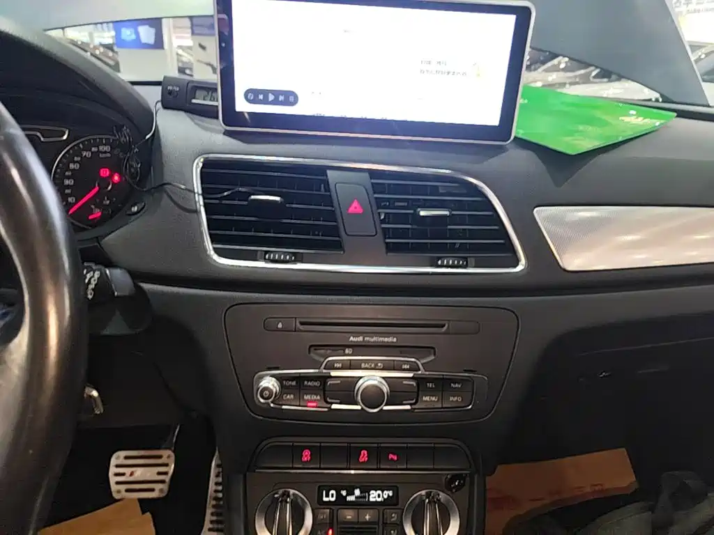 Audi Q3 2014 — фото 13